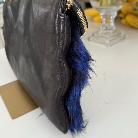 Henri Bendel Foldover Clutch / Shoulder Black Calf w/blue fur Bag ~ EUC & Rare - Picture 11 of 16